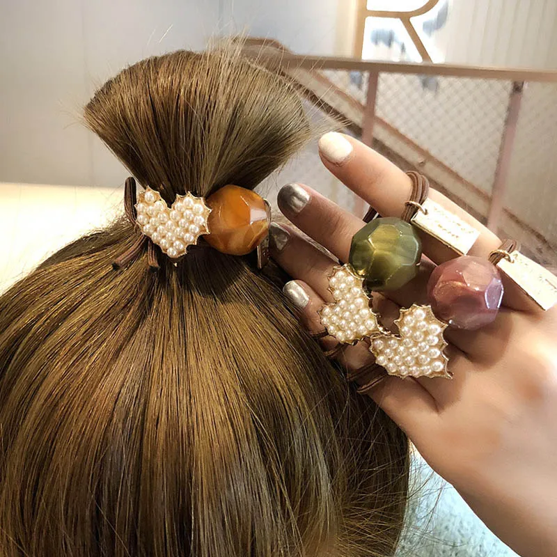

Hot 1pc Sweet Pendant Elastic Hair Bands Women Hair Ropes Big Crystal Pearl Elastic Rubber Band for Girl Fashion Hair Ties