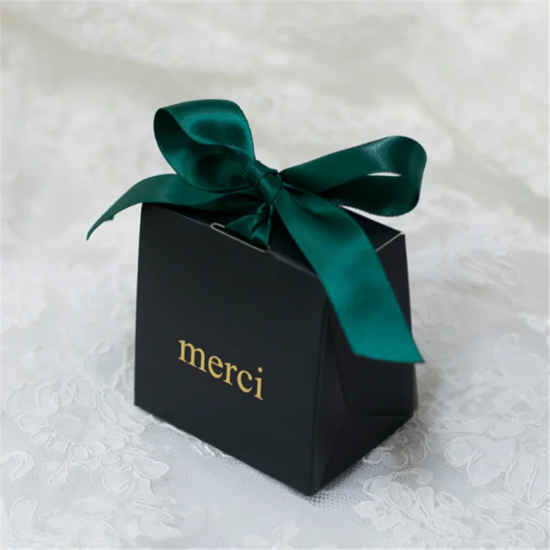 

Wedding Favor Gift Boxes Chocolate Treat Candy Box Gift Bag Baby Shower Birthday Party Decoration Supplies Wrap with Ribbon