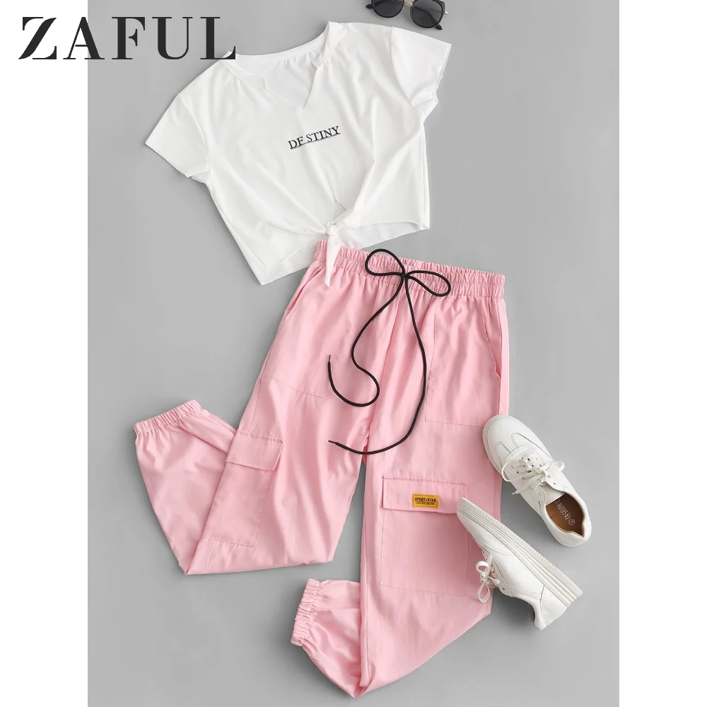 

ZAFUL Letter Crop Tee And Jogger Pants Set Knotted V Neck Short Sleeve Tee High Waist Pockets Patched Pants Pink Two Piece Suit