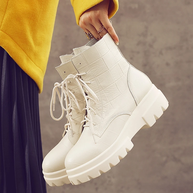 

Women's Fashion personality Martin boots Waterproof Shoes Woman Mud Water Shoes Rubber Lace Up Cowhide Ankle Boots plus size 42