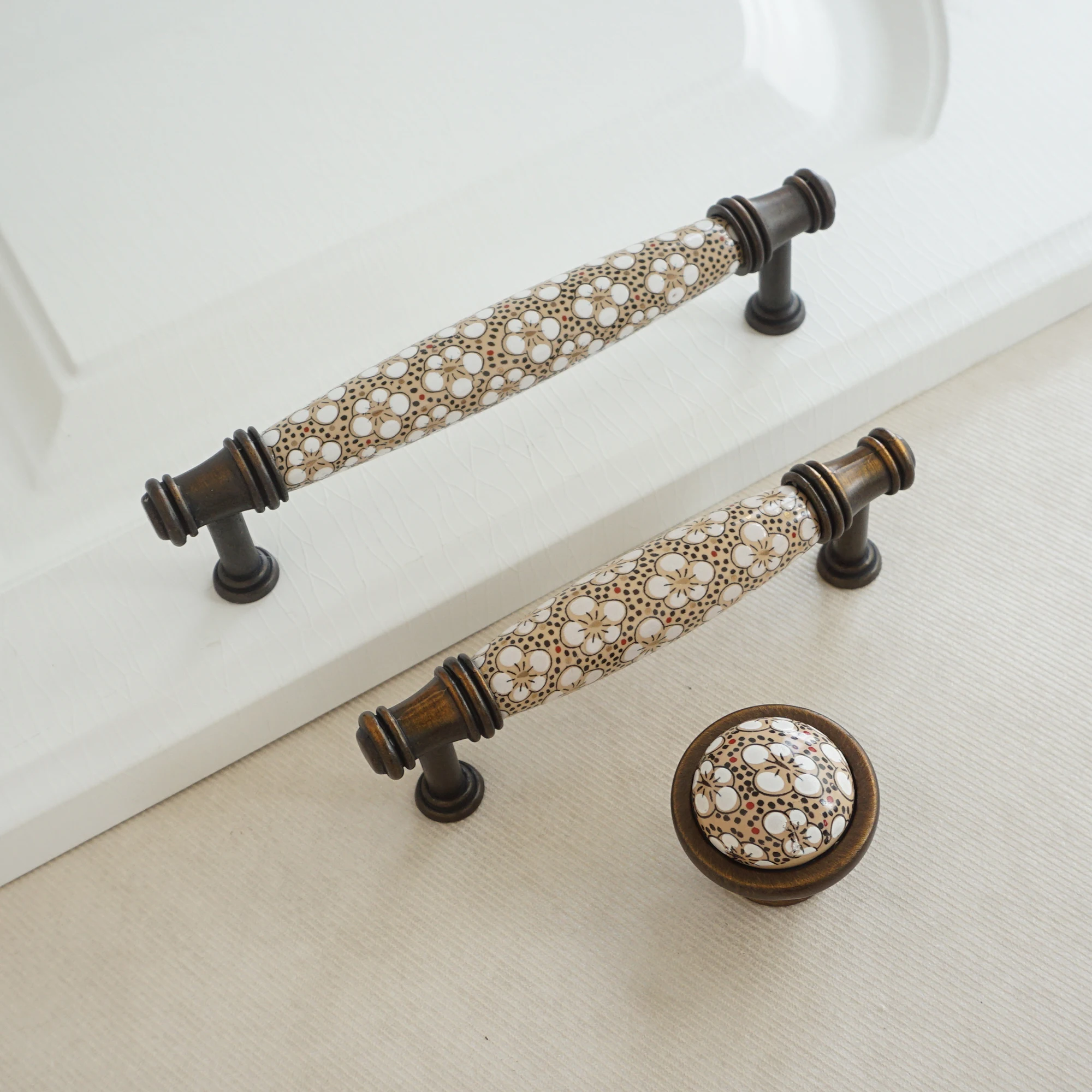 

3.75" 5" Ceramic Kitchen Cabinet Handles Round Single Hole 1.45" Drawer Knobs Retro Small White Flower Wardrobe Door Handle