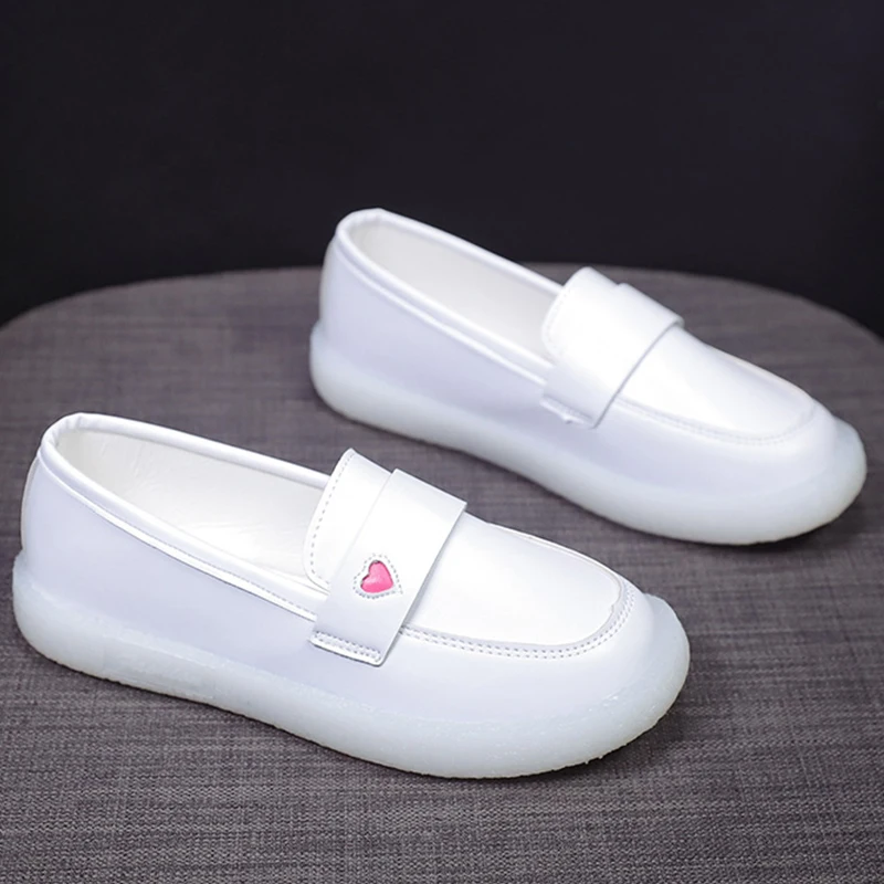 High Quality Women Flats Boat Shoes Spring New Soft Comfort Ballet Flats White Nurse Shoes Design Round Toe Flat Loafer - Цвет: White