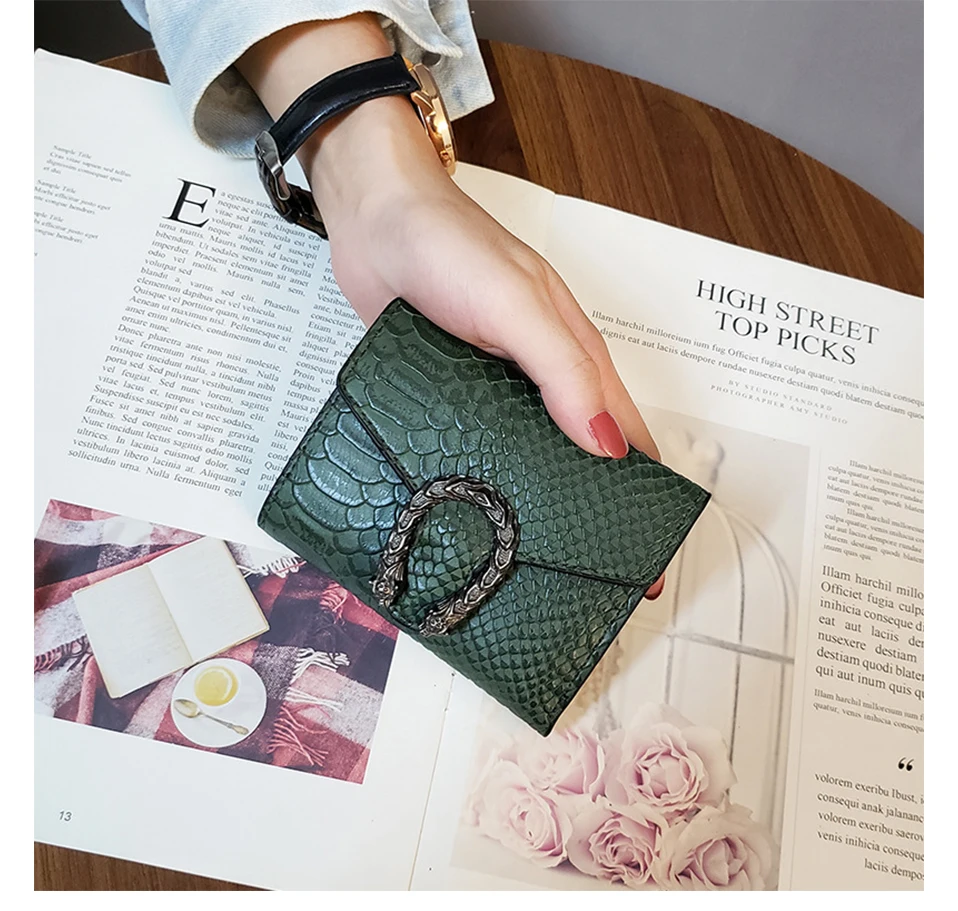 Women's short wallet retro wild wallet women's Snake pattern buckle wallet simple fashion ladies clutch Free shipping