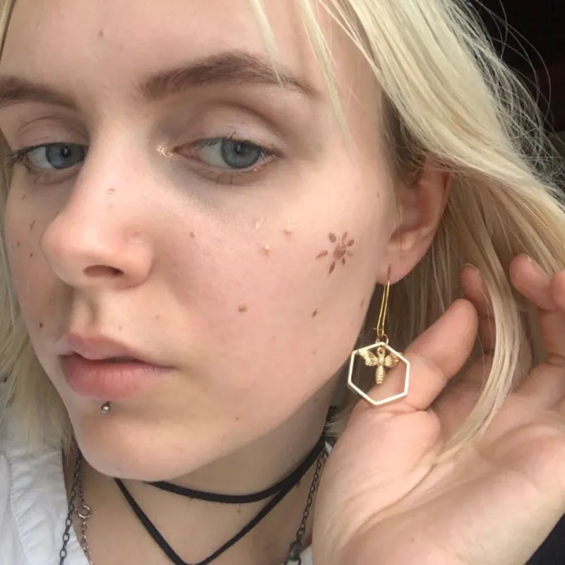 21926994418_221468121