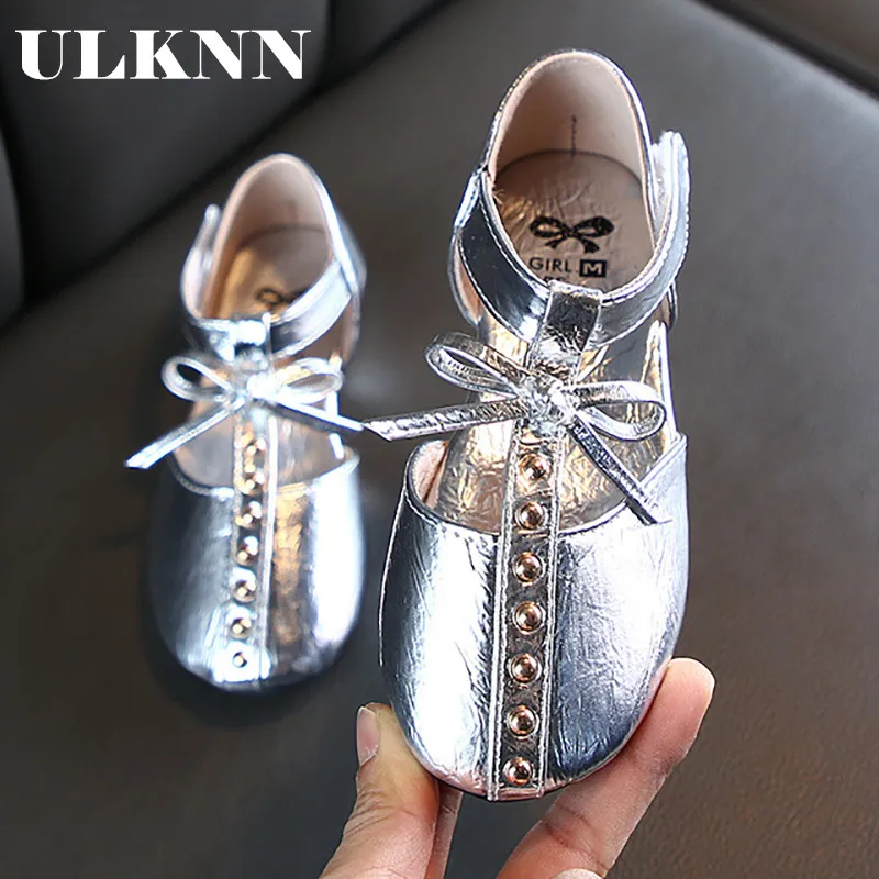 

ULKNN Half Of Girls Sandals 2020 Spring And Autumn New Fashion Little Girl Princess Big Virgin Baotou soft-soled Dance Shoes