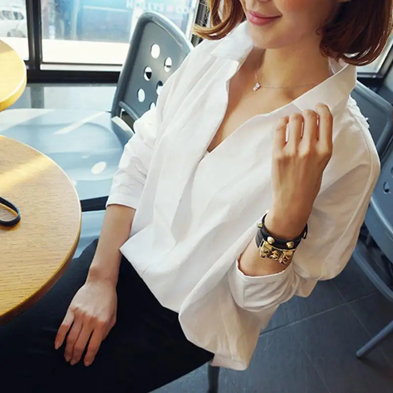 

Women's 2020 Spring New Style V-neck Stitching Lace Leaky Back Sexy Bf Chiffon Blouse Mid-length Loose Large White Shirt WF123