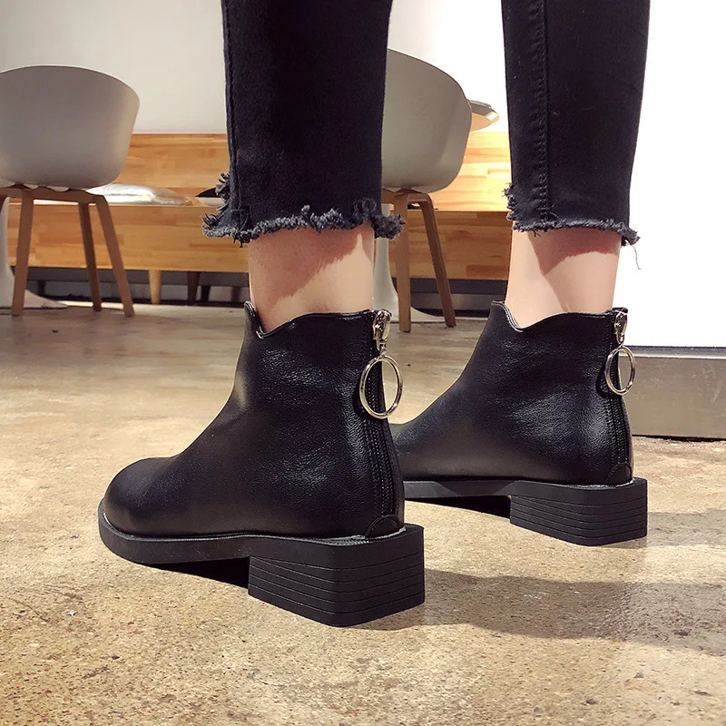 

Martin Boots Women's 2019 Autumn & Winter England bai da xiao Retro Low Heel New Style-Style Leather Boot plus Velvet Rubber Sho