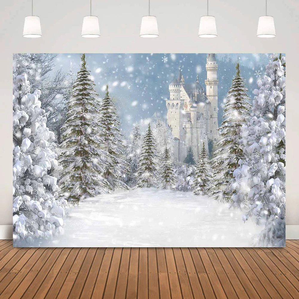 Phông nền chụp ảnh lâu đài trắng tuyết và tuyết rơi Giáng Sinh chắc chắn sẽ mang lại cho bạn nhiều cảm xúc tuyệt vời. Tận hưởng những phút giây thật đặc biệt đến từ phong cảnh Giáng Sinh độc đáo này và tạo ra những bức ảnh kỷ niệm đáng nhớ trong cuộc đời của bạn.