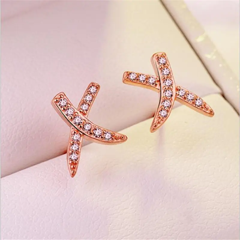

2019 New Female Earrings Sliver Color Letter Stud Earrings Cubic Zirconia Statement Earrings For Women Wedding Jewelry brincos
