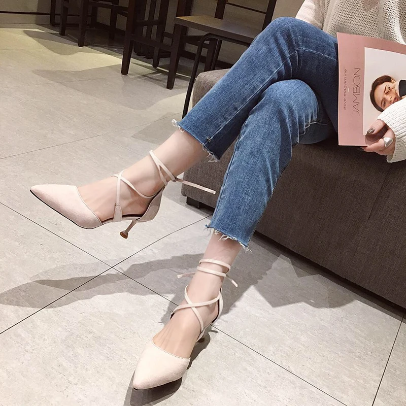 Элегантные женские туфли с острым носком; zapatos tacon mujer; туфли-лодочки с ремешками; пикантные туфли на шпильке в стиле ретро; женские элегантные U18-76 на шнуровке в сдержанном стиле