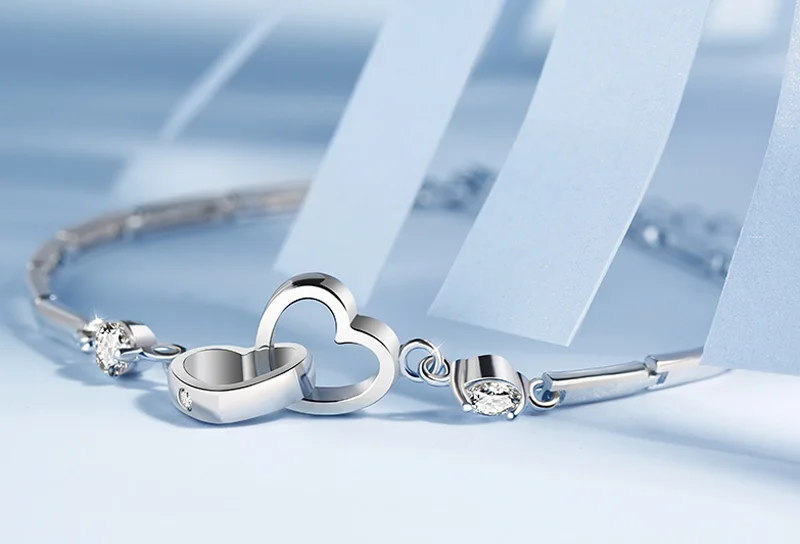 New 925 Sterling Silver Heart To Heart Bracelet Fashion Female Models Cute Vintage Wild Super Flash White Crystal Jewelry SL147