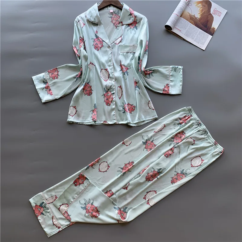 12323430804_2043651032