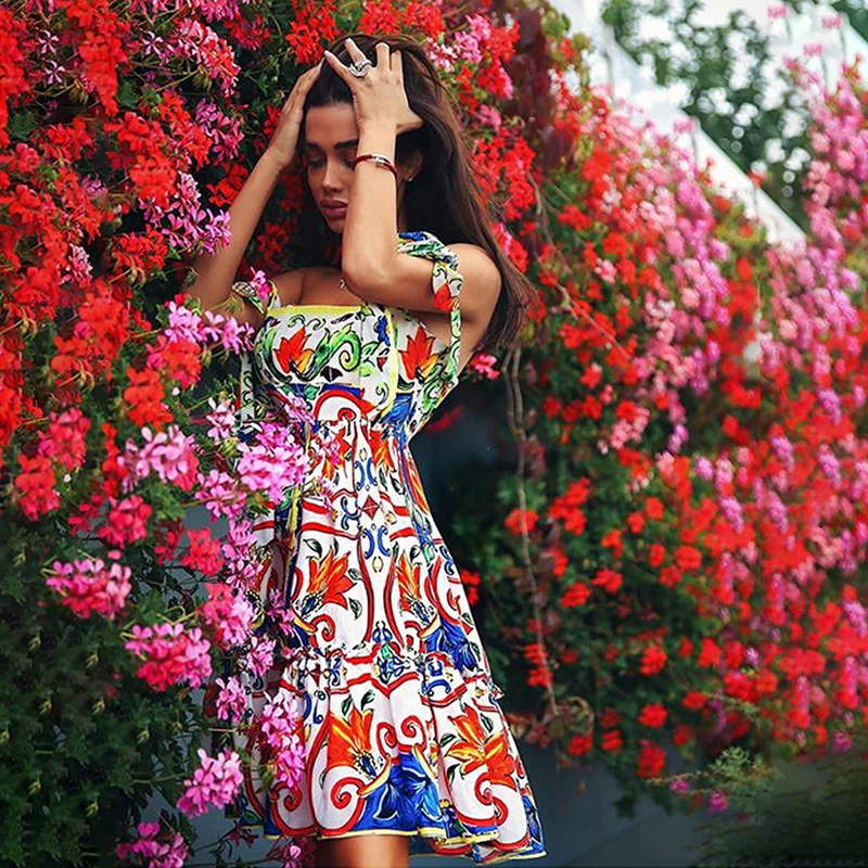 

Women's dress 2020 summer new sexy fashion Dongfeng flat shoulder lace up shoulder strap open back Ruffle print dress