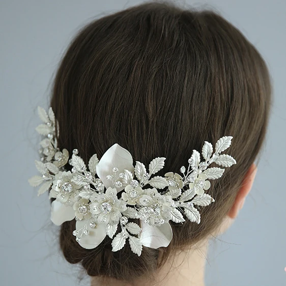 Античный серебряный цветочный свадебный гребень для волос, Нежный Кристалл, свадебный головной убор ручной работы, украшение для волос на выпускной