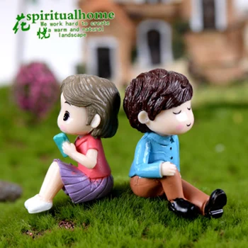 

Lovers Couple Sweethearts Girl Boy Student Romantic Starry Sky France Model Small Statue Figurine Crafts Miniatures