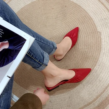 

Pu Leather Pleated Slippers Women Pointed Toe Mules Shoes Summer Leisure Indoor Home Closed Toe Flat Slippers Women 2020
