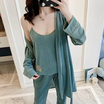

New Pajamas For Women Gold Velvet 3 Pcs Sexy Pajamas Set Winter Warm Thickening Sleepwear Embroidery Home Clothes Pijamas