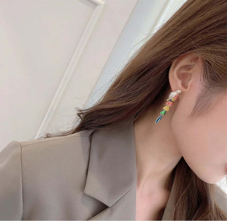 Bohemian Ethnic Style Earrings Temperament Personality Design Sense Bird Long Color Feather Drop Oil Parrot Earrings LYI100