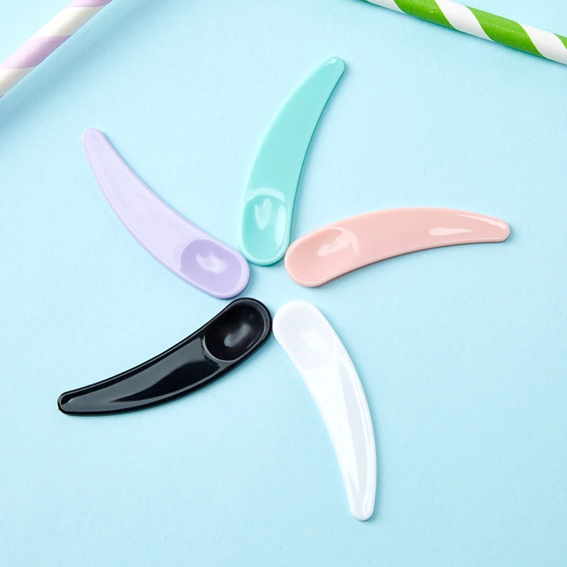 10Pcs/Set Mini Cosmetic Spatula Disposable Curved Scoop Makeup Mask Cream Spoon Make Up Face Beauty Tool Kits 10Pcs/Set Mini Cosmetic Spatula Disposable Curved Scoop Makeup Mask Cream Spoon Make Up Face Beauty Tool Kits