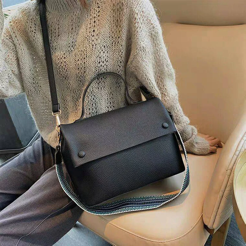

Retro Large Capacity Tote Buckets Bag Cover Shoulder Bag Luxury Matte Pu Handbags Wide Striped Strap Crossbody Bag Purses