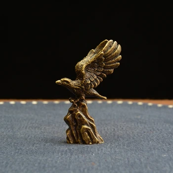 

Chinese Classical Creative Home Furnishings Micro Small Copper Ware Eagle Tabletop Animal Statue Decoration Gift