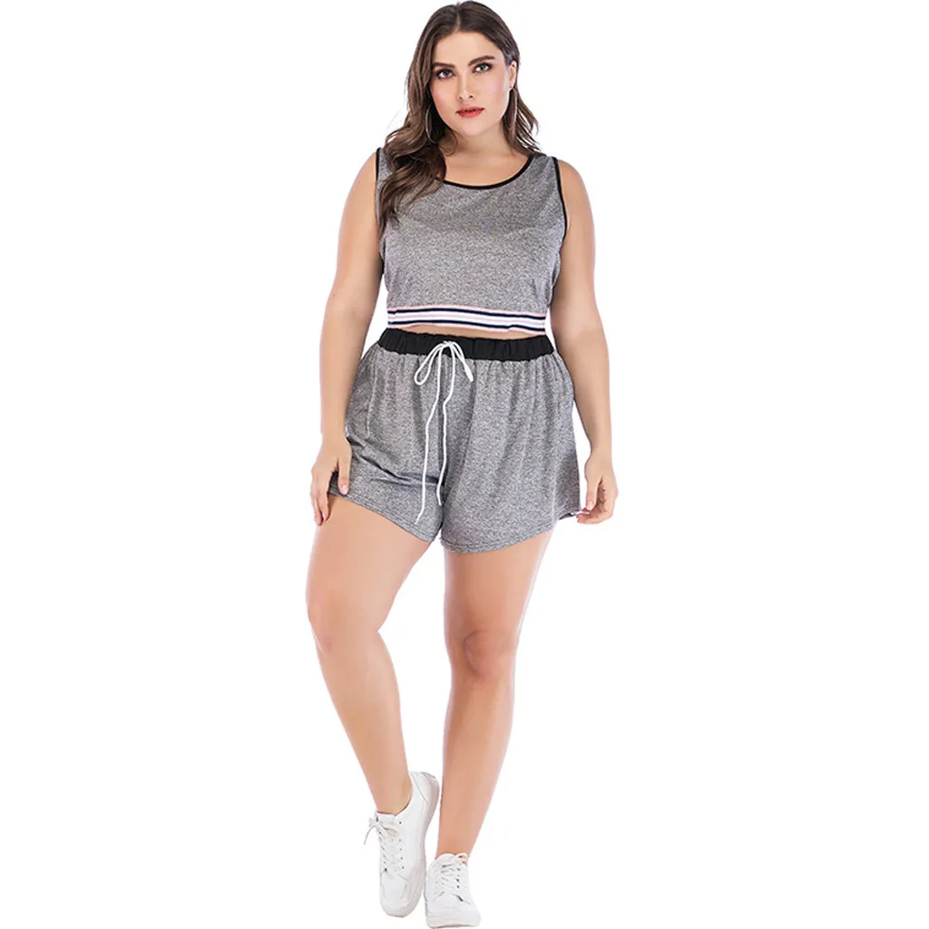 

2019 Women Plus Size XL-L4 Solid Color Yoga Set Elastic Running Fitness Gym Tracksuit For Women Jogging Padded Yoga Tops Shorts
