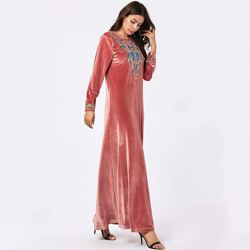 Middle East Arabian large size women's embroidered casual robes gold velvet long skirt long skirt Muslim Dubai loose dress