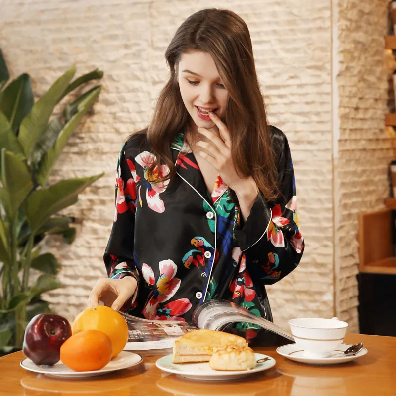 

New simulation silks pajamas ladies spring and autumn long-sleeved trousers home service suit S055