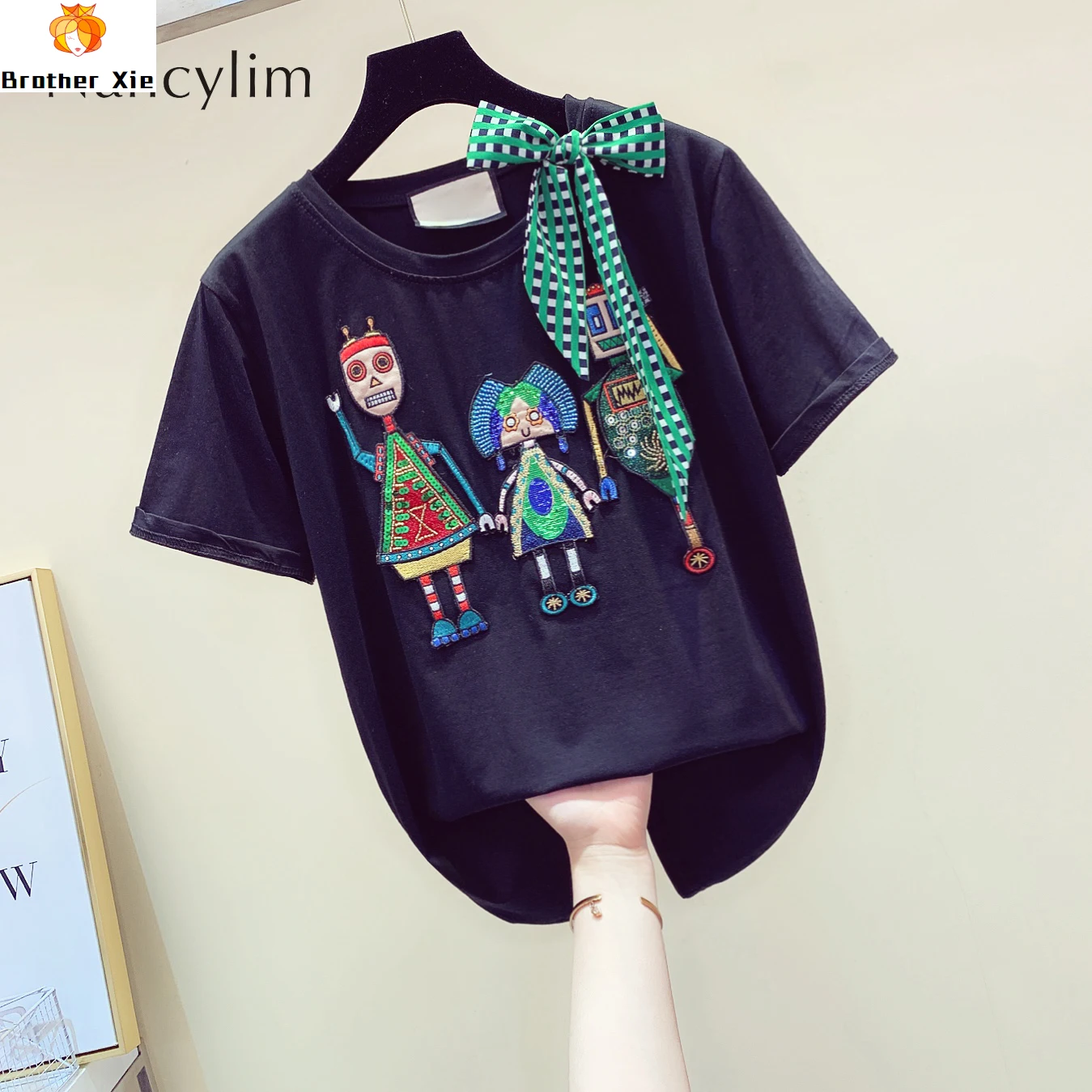 

Summer Funny T-shirt Girl Lady New Embroidery Sequins Cartoon Scarf Bow Collar Short Sleeve T-shirt Student Loose T-shirt Jacket