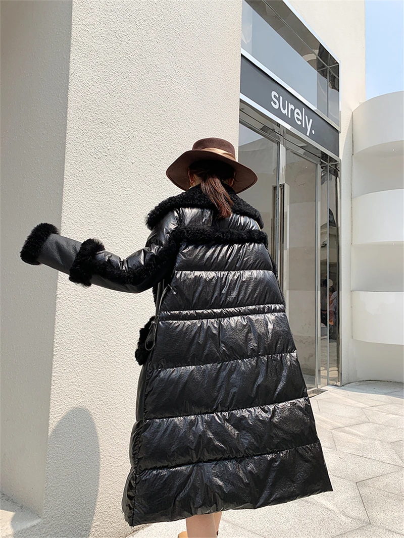 Женское кожаное пуховое пальто, зимняя куртка из натурального овечьего меха, женская утепленная длинная пуховая парка, женское пуховое водонепроницаемое пальто