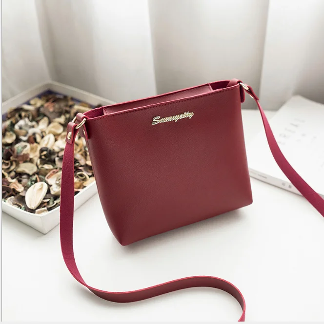 Женская сумка на плечо новинка 2019 мессенджер женская через красная мини для