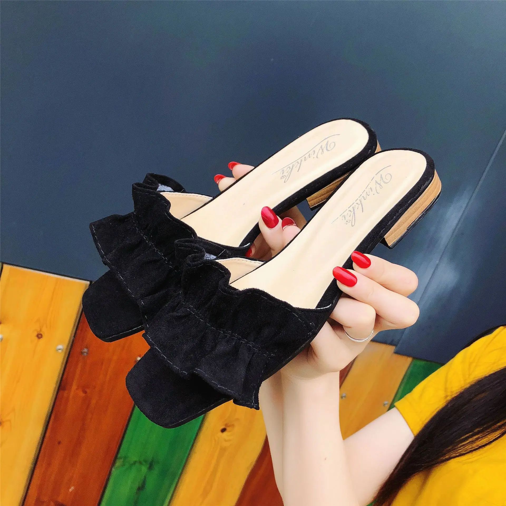 

Online Celebrity Slipper 2019 Women's Single-strap Slipper xiu shi shang Little Woman Versatile Cute Girl WOMEN'S Suede Shoes