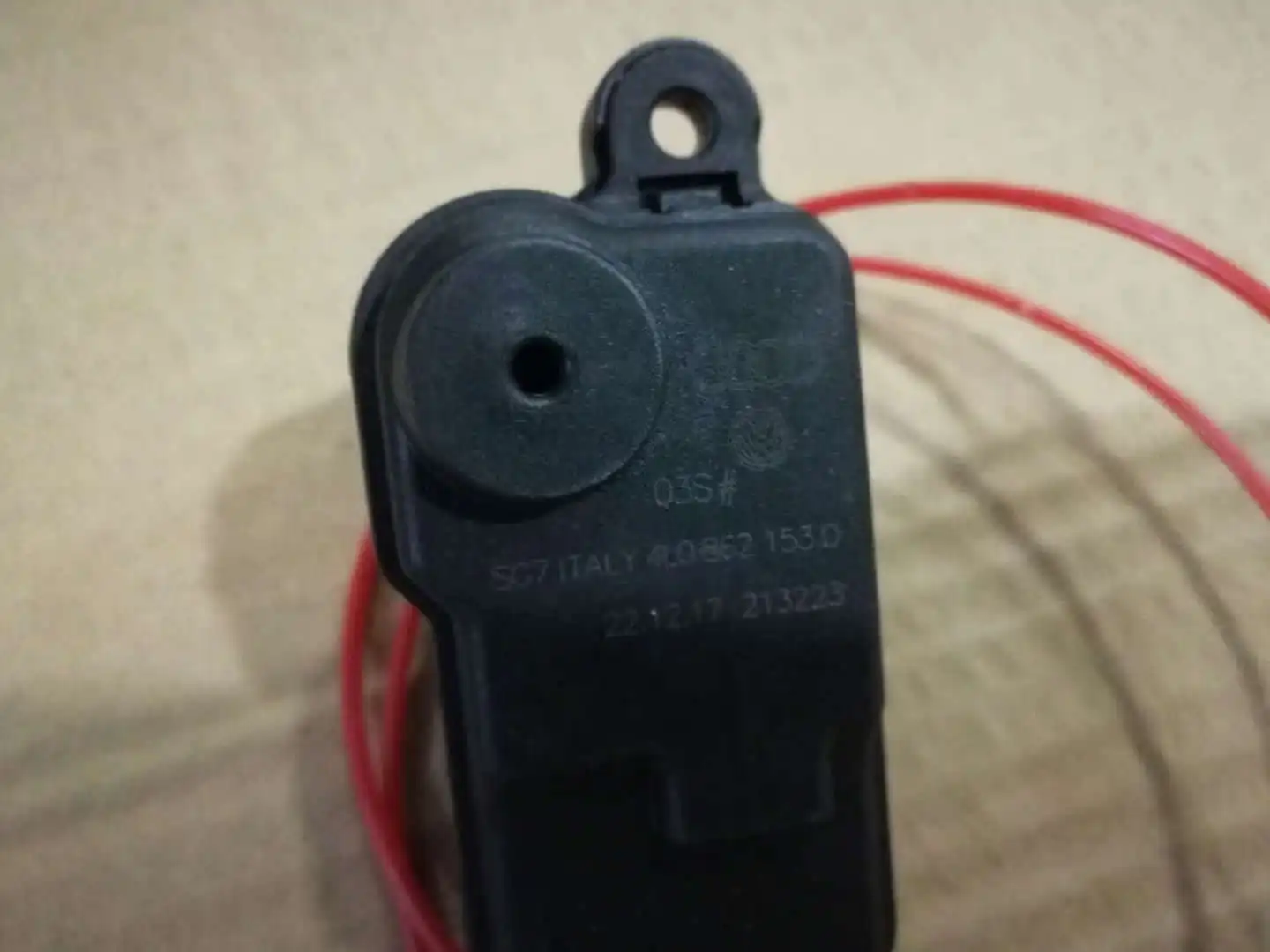 Q7 стиль A6LQ3 крышка топливного бака крышка бензобака двигателя 4L0862153D