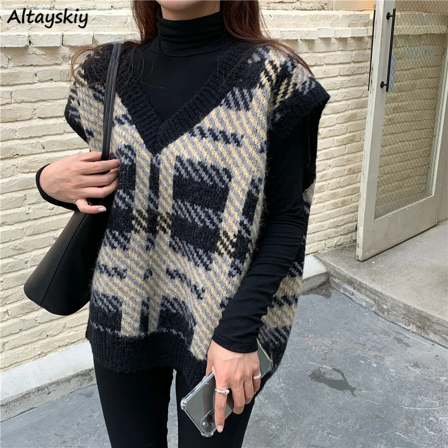 

Plaid Sweater Vest Women Loose V-neck Simple Sleeveless Knitted Cozy Soft All-match Vintage Pullover Autumn Korean Fashion Style