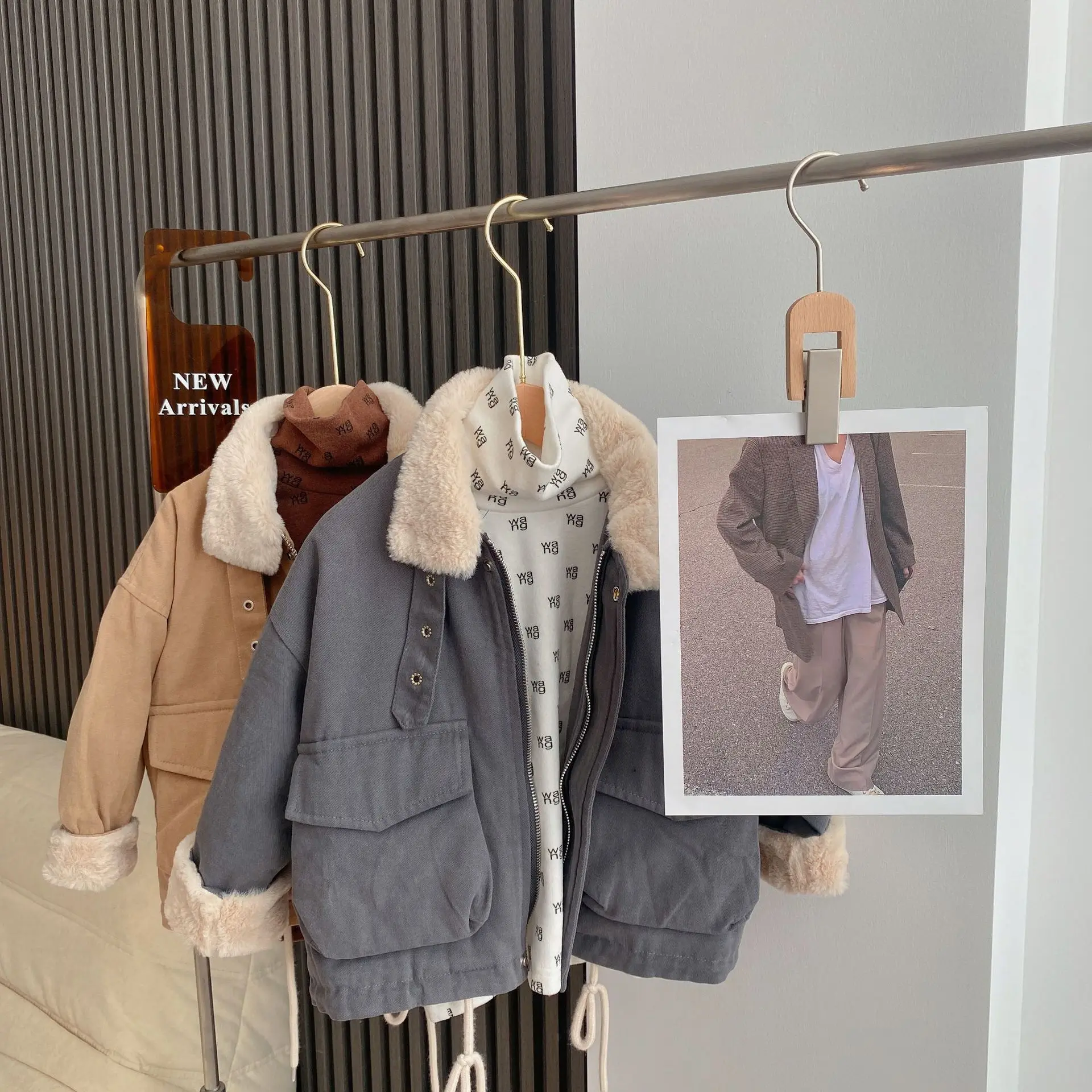 Ű�� ��Ʈ ��Ʈ ������ �׸� �ָ��� �ٿ� ��Ŷ �÷� Ƽ�� ���̺� ��Ŀ �� �ܿ� �ƿ����� �Ƶ��� ���� ���� �극��Ŀ ���� �Ƿ�