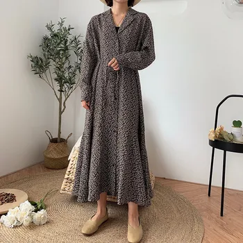 

2020 new Spring Autumn Women's Hong Kong style Floral Dress vintage V-neck Long Sleeves Chiffon Dress For Women g88