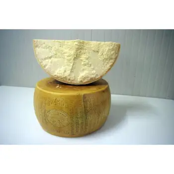 

Parmigiano Reggiano - 3 years kg 9/10 (fourth)-Special Reserve