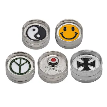 

Diameter 30mm Zinc Alloy Herb Grinder with Pattern Two-layer Metal Crusher Manual Cigarette Tobacco Breaker Round Vanilla Cutter