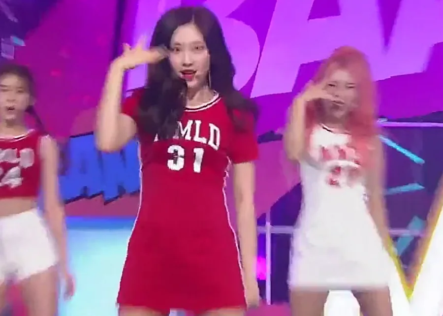 Kpop MOMOLAND Jazz танцевальное шоу модное белое свободное платье футболка с круглым