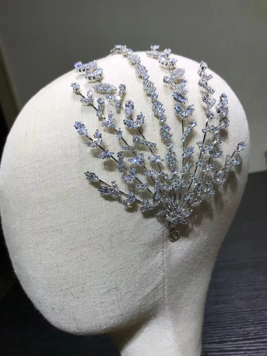 ASNORA Unique Crystal Headband Wedding Hair Accessories Bride Wedding Crown, Princess Birthday Tiaras, Parade Prom Accessories
