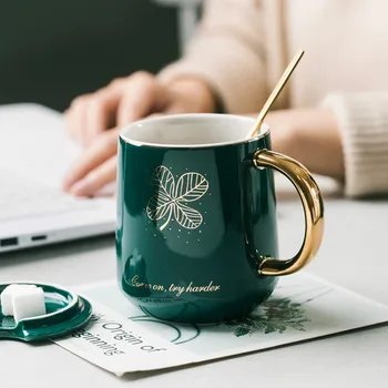 

Gold Plated Ceramic Mug Lid Office Supernatural Water Mug Self-stirring Women Milk Cups Luxury Kupa Bardak Creative Mugs AB50CU