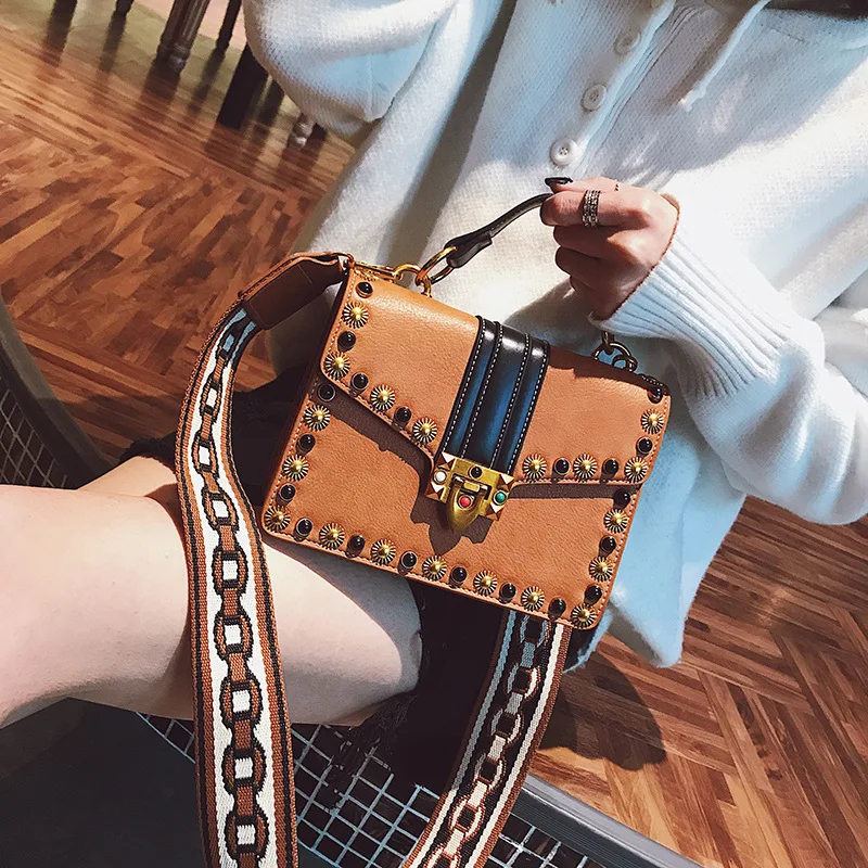 

2018 New Style Burst Crack Square Sling Bag Ethnic-Style Rivet Shoulder Oblique Handbag