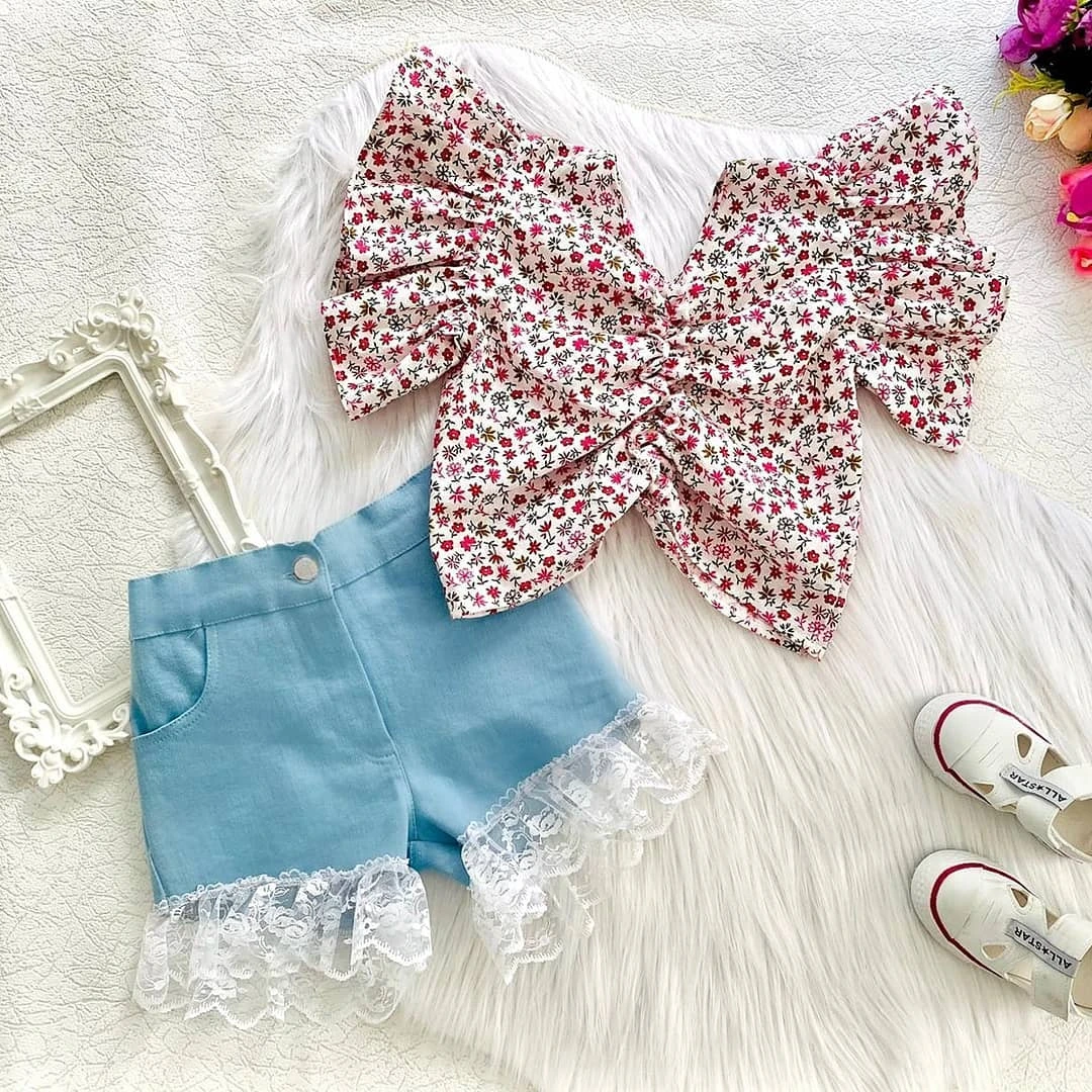 Conjunto de traje con estampado de flores para niñas, Tops de corta con en V y pantalones cortos de mezclilla con de encaje, ropa de verano, 2 piezas, 2021|set