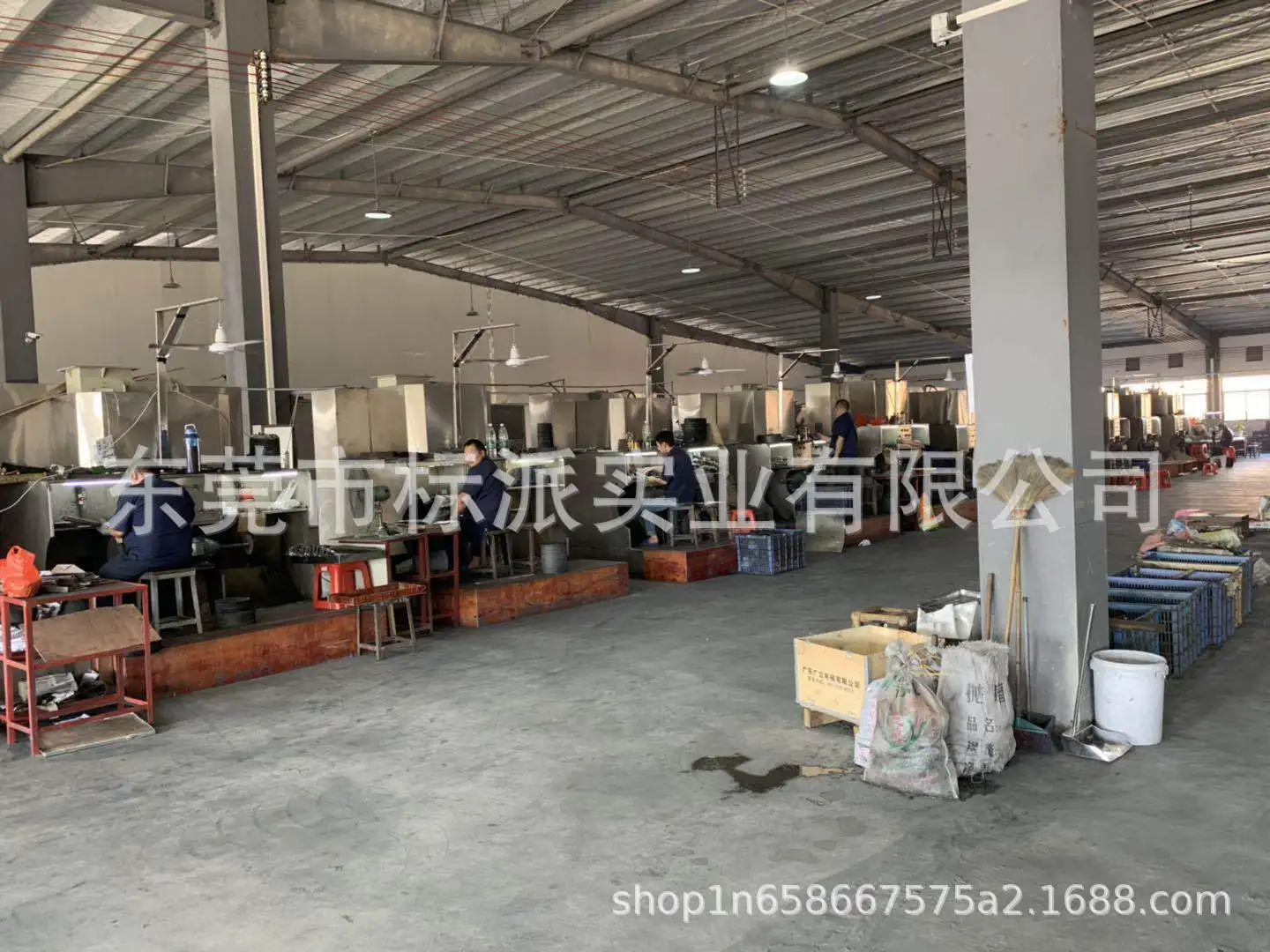 Напрямую от производителя продавая Модель пряжки 304 нержавеющая сталь Съемная застежка Анти-потери Висячие пряжки мужчин и женщин творческие P