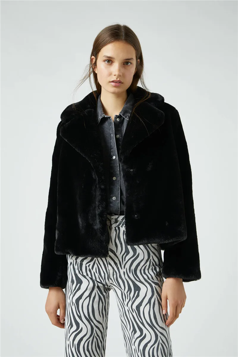 

Winter new ins the European and American wind artificial fur short jacket coat lapels pure color more loose long-sleeved jacket