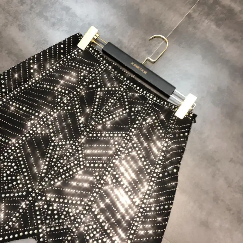 DEAT New Arrivals Autumn Winter Black Diamonds Tassel Skirt Pattern Hot Drill Chain Fringed Women MH177