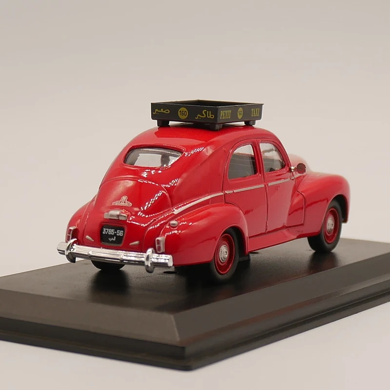 Модель Leo 1:43 Peugeot 203 1960 коллекционная игрушечная машинка из сплава под