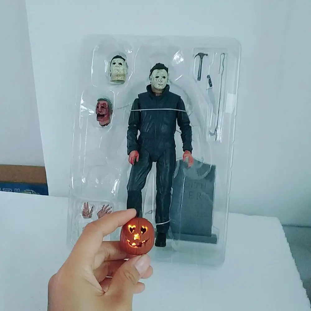 Светодиодный фонарь в виде тыквы Майкла Майерса на Хеллоуин Kotobukiya Horror John Carpenter's Laurie Strode, модель игрушки, куклы - Цвет: B in box