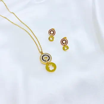 

Charm Hollow Cubic Zircon Bear Chain Necklaces For Women Gold Color Animal Necklace Jewelry Gift