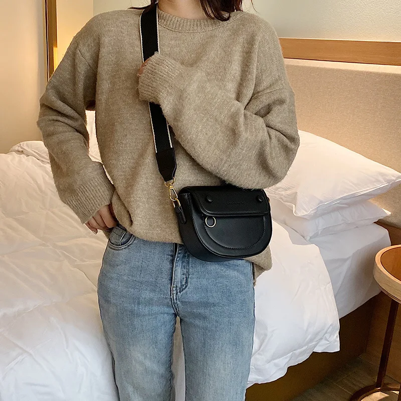 

2019 Winter New Style WOMEN'S Bag Korean-style Shoulder Square Sling Bag English Lettered Car Suture Oblique Non-mainstream Sadd